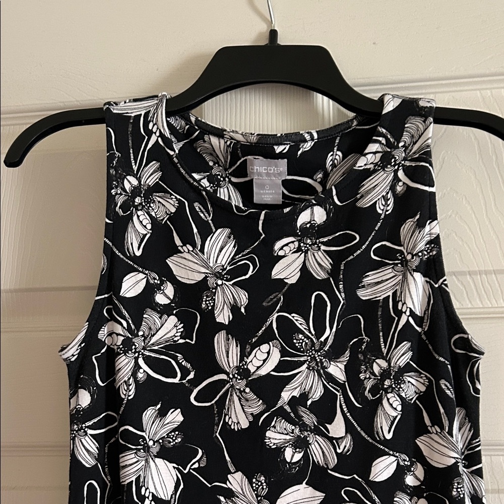 Chico's Monochrome Floral Sleeveless Top